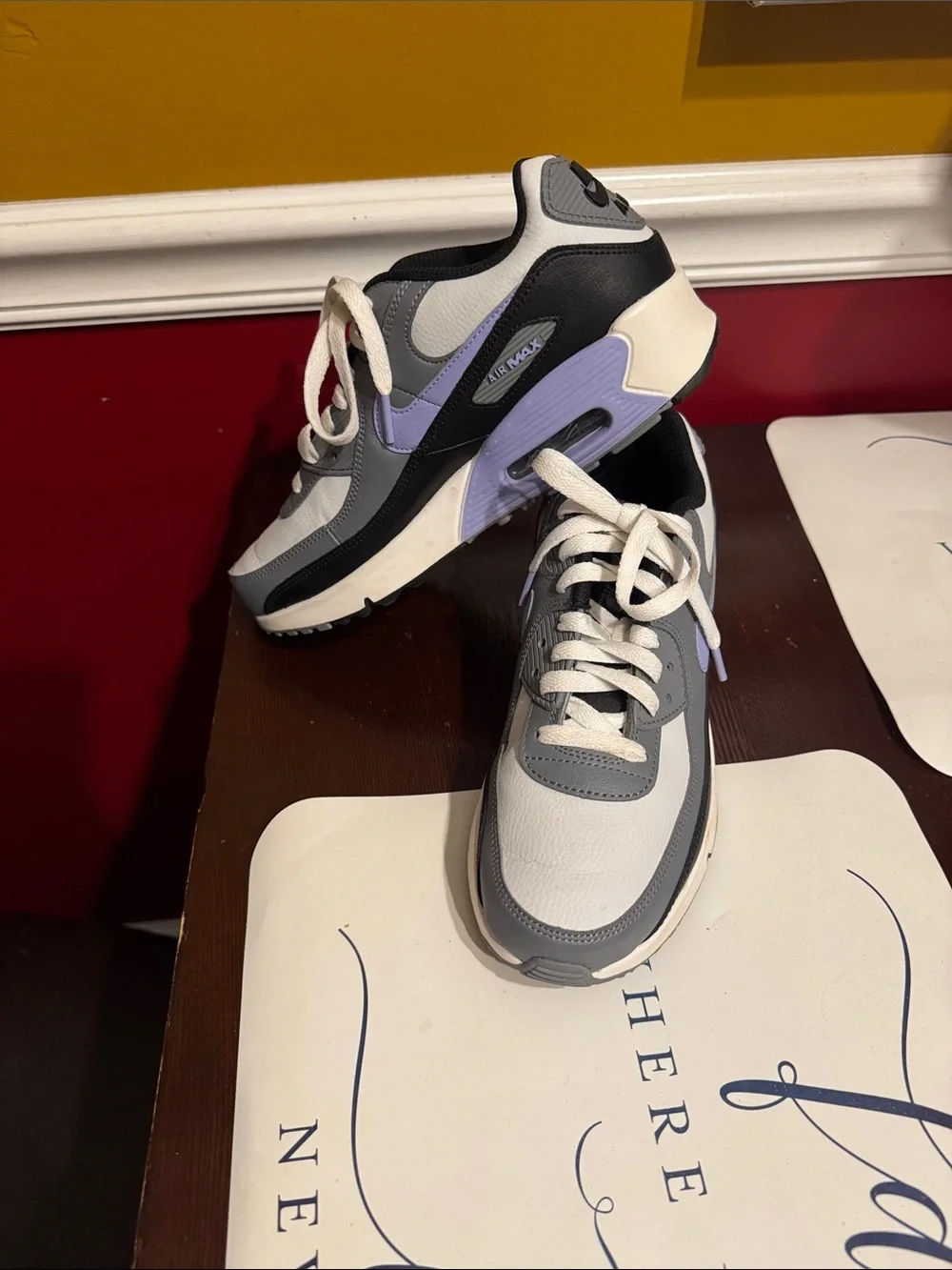 Nike Youth  Air Max Light Thistle size 6 Y  Sneakers in White, Gray & Lavender